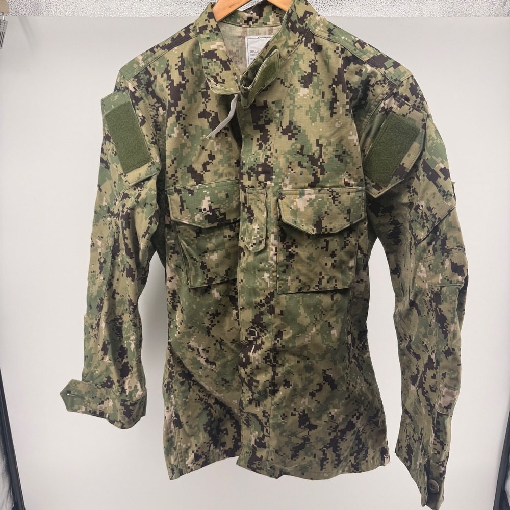 U.S. Navy NWU Type III‎ Digital Camo Uniform Blouse Small Long NWT
